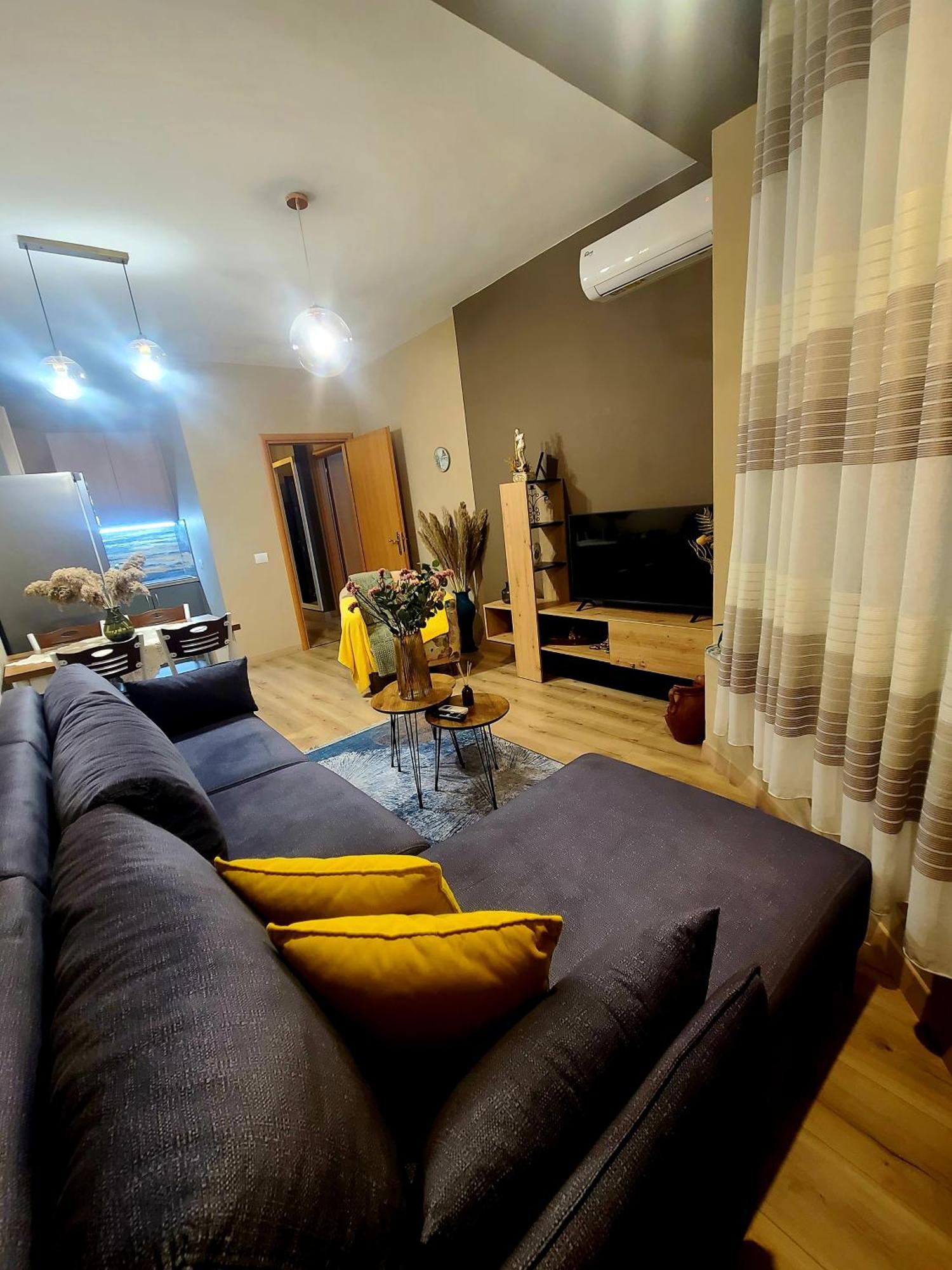 My Guest Base Apartment ติรานา ภายนอก รูปภาพ